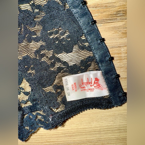 NEVER WORN 𝑉𝐼𝑁𝑇𝐴𝐺𝐸 𝐉𝐞𝐳𝐞𝐛𝐞𝐥 𝑙𝑎𝑐𝑒 𝑏𝑢𝑠𝑡𝑖𝑒𝑟 - Picture 8 of 8